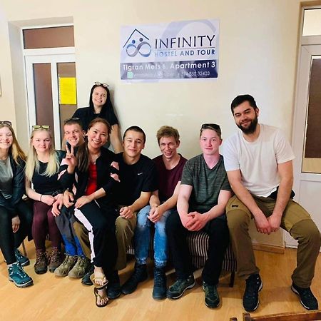 Infinity Hostel & Tour Єреван Екстер'єр фото