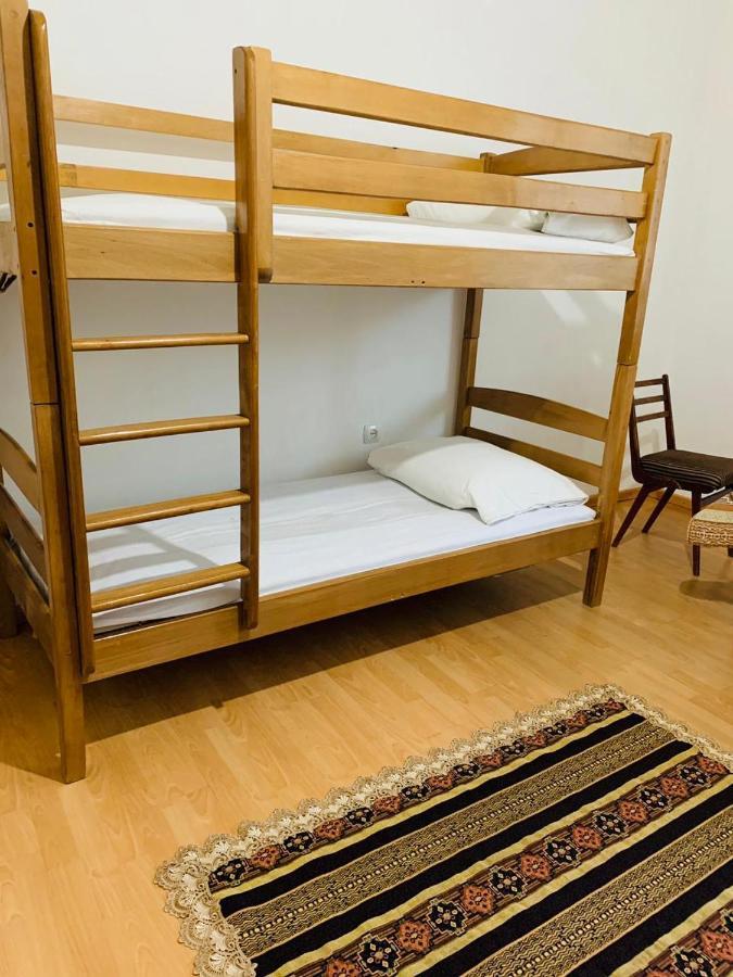 Infinity Hostel & Tour Єреван Екстер'єр фото