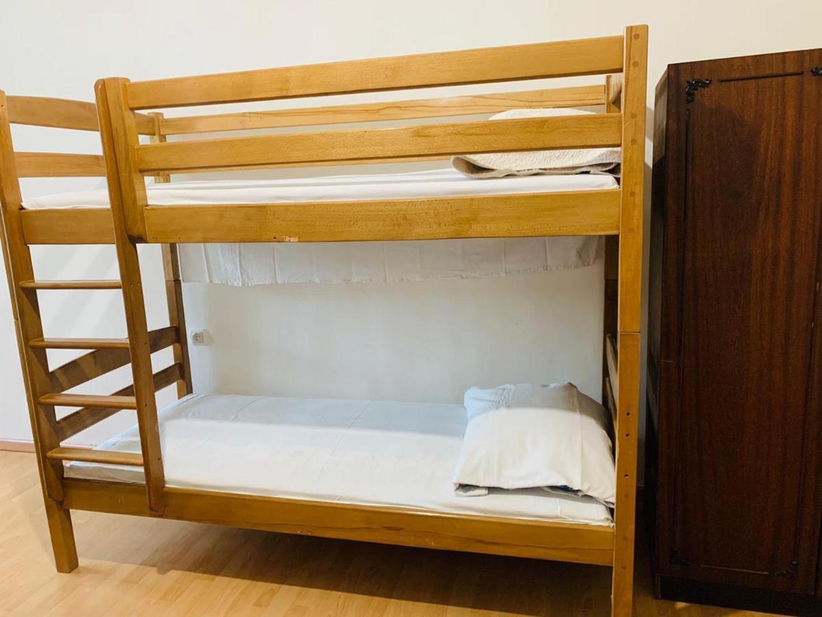 Infinity Hostel & Tour Єреван Екстер'єр фото