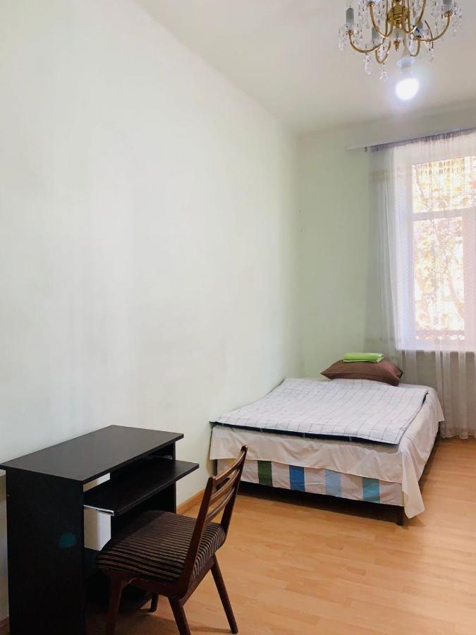 Infinity Hostel & Tour Єреван Екстер'єр фото